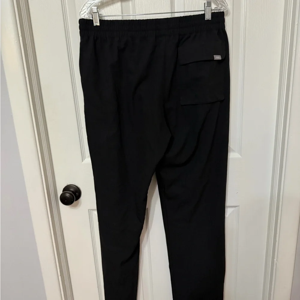 FIGS black mens straight leg scrub‎ pants with flap pocket XL